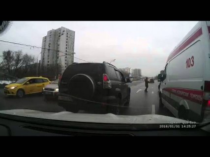 Что бывает, когда не пропускаешь скорую помощь в Магадане « автомагадан