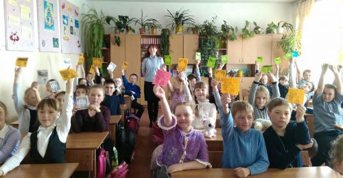 В Магаданской области инспекторы ГИБДД провели занятия со школьниками в Магадане « автомагадан