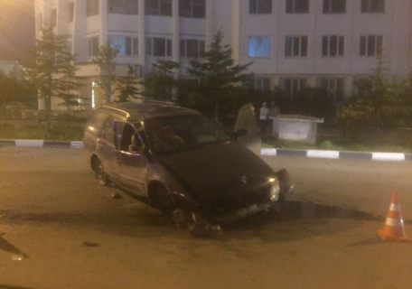 Магаданские спасатели оказали помощь пострадавшим в ДТП в Магадане « автомагадан