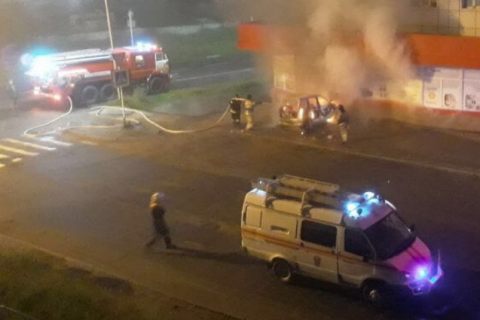 Этой ночью пожарно-спасательные подразделения МЧС России ликвидировали последствия ДТП в Магадане в Магадане « автомагадан